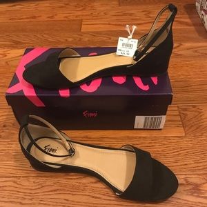 Size 12 Flat Fioni Dress Shoes